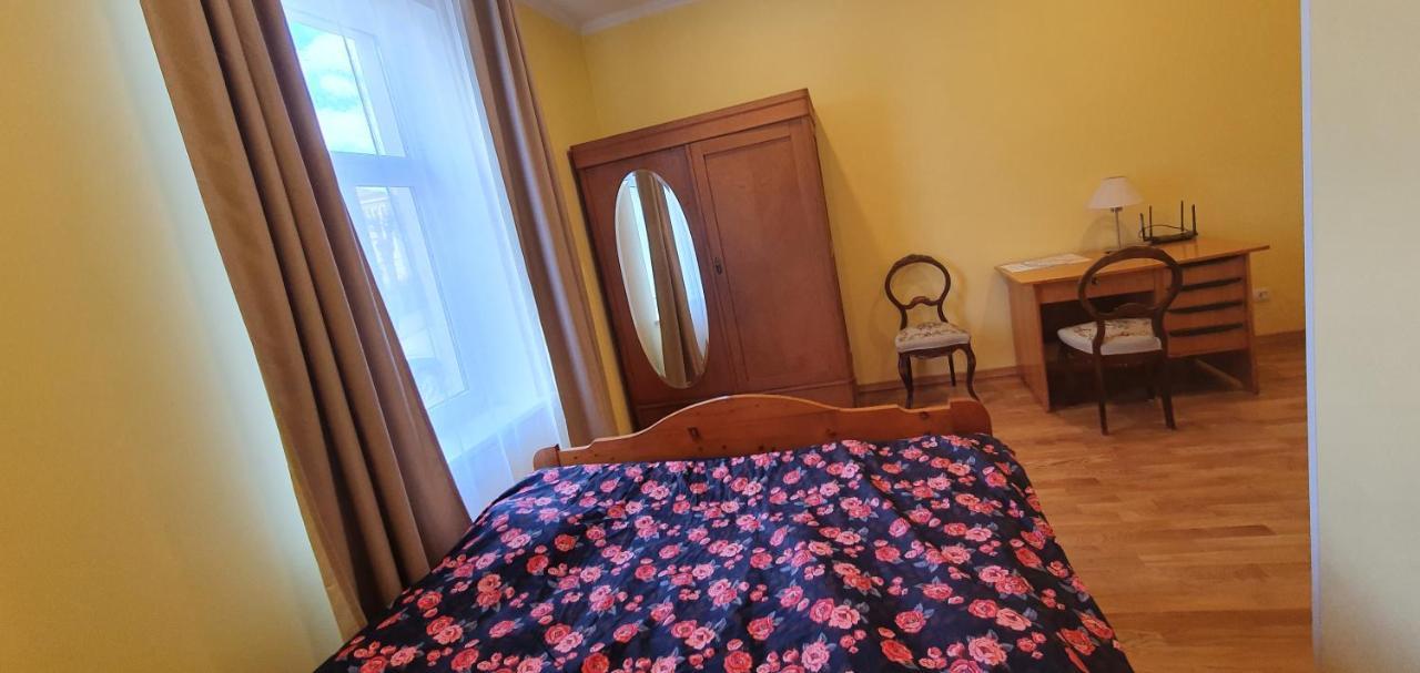 Hot Riga Ernestines Iela 7-1 Enjoy The Feel Of Home And History! ภายนอก รูปภาพ